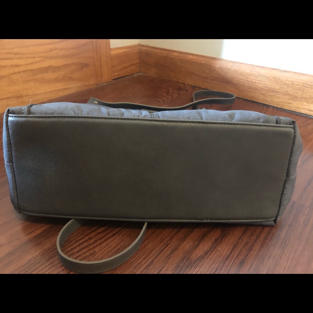 Handbag - Picture 5 of 8